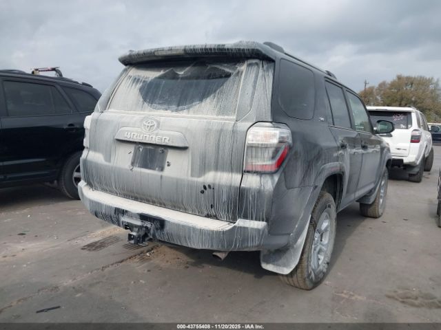 2024 TOYOTA 4RUNNER JTEMU5JR3R6281104 Photo 3