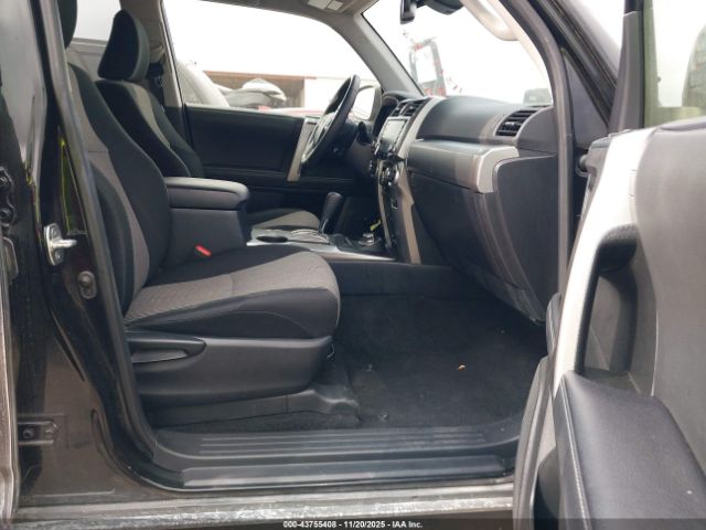 2024 TOYOTA 4RUNNER JTEMU5JR3R6281104 Photo 4