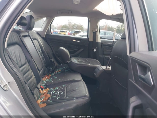 Продажа на аукционе авто 2022 Volkswagen Jetta 1.5t Sel, vin: 3VWGM7BU4NM010611, номер лота: 43755446