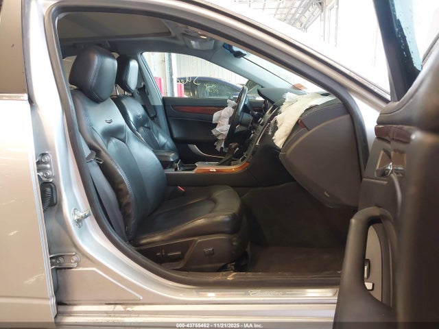 2010 CADILLAC CTS 1G6DS5EV7A0100470 Photo 4
