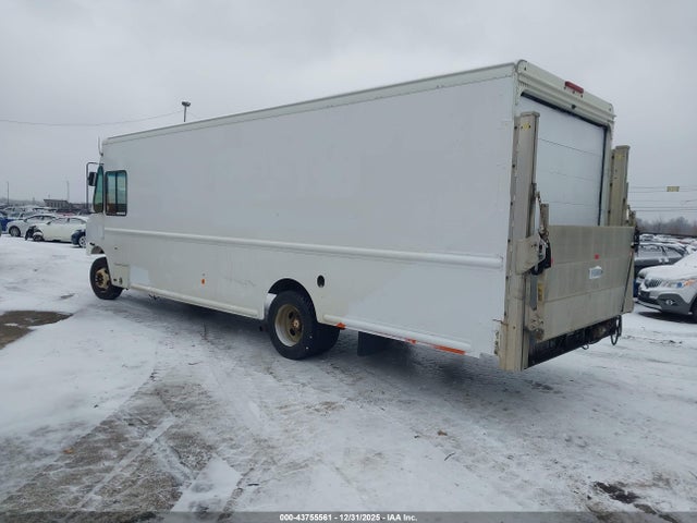 2015 FORD F-59 COMMERCIAL STRIPPED 1F66F5KY5F0A03903 Photo 2