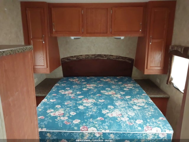 43755604 :رقم المزاد ، 1SABS0BR1A1E25069 vin ، 2010 Starcraft Autumn Ridge 295rls مزاد بيع
