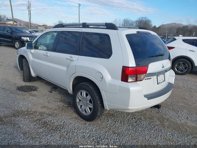 2011 MITSUBISHI ENDEAVOR 4A4JN2AS1BE035520 Photo 2