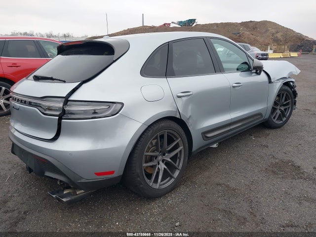 2025 PORSCHE MACAN WP1AA2A54SLB04630 Photo 3