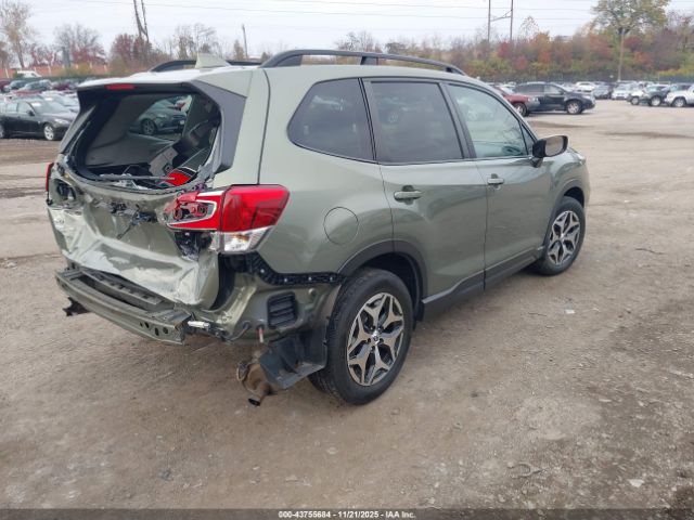 2021 SUBARU FORESTER JF2SKAFC0MH418125 Photo 3