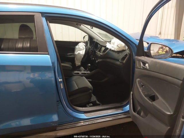 2018 HYUNDAI TUCSON KM8J3CA47JU607033 Photo 4