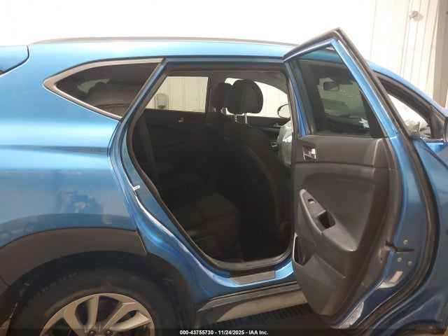 2018 HYUNDAI TUCSON KM8J3CA47JU607033 Photo 7
