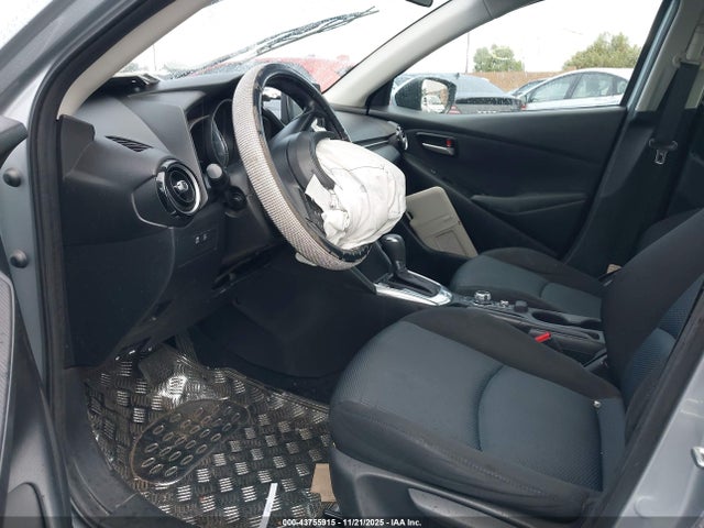 Toyota YARIS LE 2020 3MYDLBJV2LY701617 Image 18