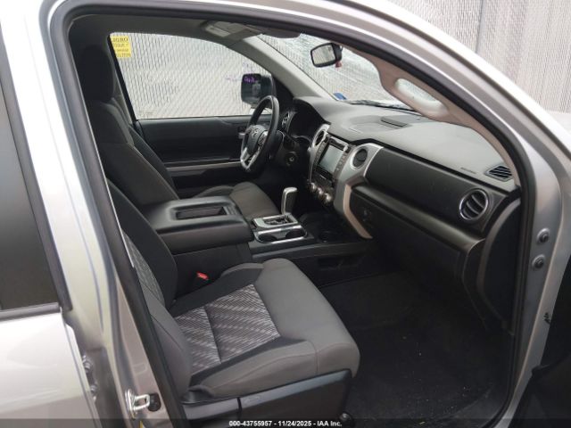 2018 TOYOTA TUNDRA 5TFUW5F19JX769778 Photo 4