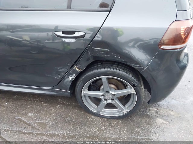 2013 Volkswagen Golf R 4-door მანქანა იყიდება აუქციონზე, vin: WVWPF7AJ4DW014628, აუქციონის ნომერი: 43756074