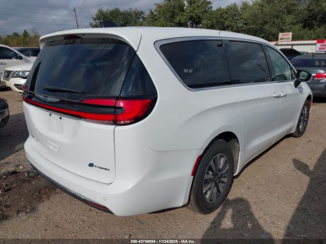 2024 CHRYSLER PACIFICA HYBRID 2C4RC1S70RR103971 Photo 3