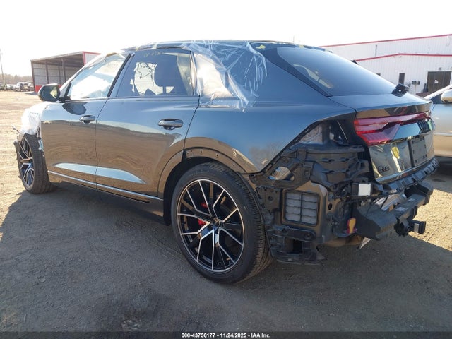 2021 AUDI Q8 WA1FVAF10MD026916 Photo 2