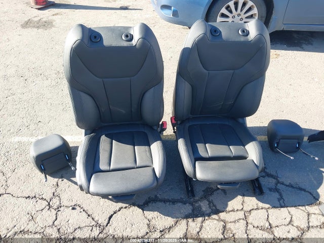 WBA5R1C55KAJ99209 BMW 330I