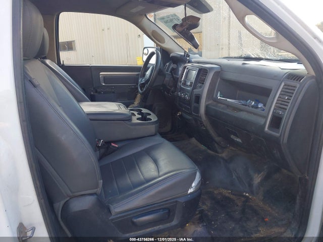2015 RAM 1500 3C6JR7DT6FG676732 Photo 4