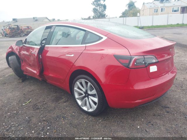 2018 TESLA MODEL 3 5YJ3E1EA7JF061659 Photo 2