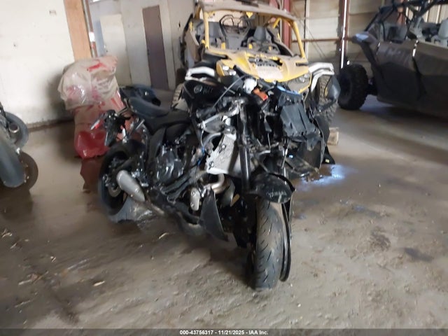 2025 YAMAHA YZFR7 JYARM38Y1SA003280