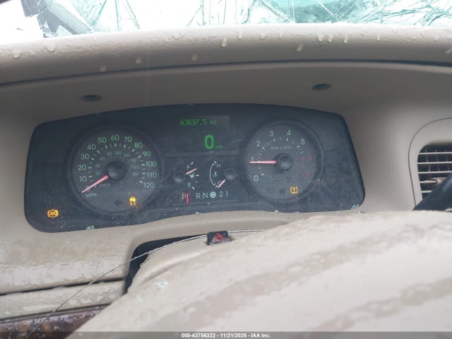 2008 Mercury Grand Marquis Ls მანქანა იყიდება აუქციონზე, vin: 2MEFM75V98X656270, აუქციონის ნომერი: 43756322