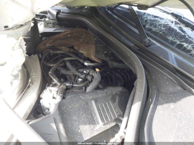 2019 BMW X3 5UXTR9C57KLD99099 Photo 9