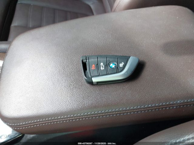 2019 BMW X3 5UXTR9C57KLD99099 Photo 10