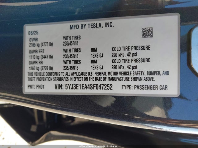 2025 TESLA MODEL 3 5YJ3E1EA4SF047252 Photo 8