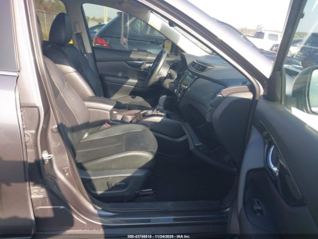 2020 NISSAN ROGUE 5N1AT2MT2LC706428 Photo 4