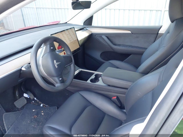 2025 TESLA MODEL Y 7SAYGDEE4SA367417 Photo 4