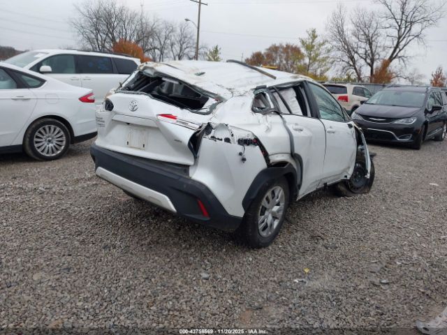 2023 TOYOTA COROLLA CROSS 7MUAAABG0PV060083 Photo 3