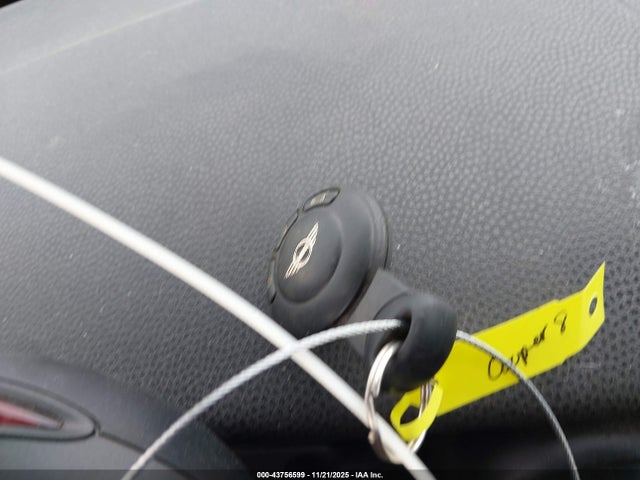 2010 MINI COOPER S WMWMF7C55ATZ69936 Photo 10