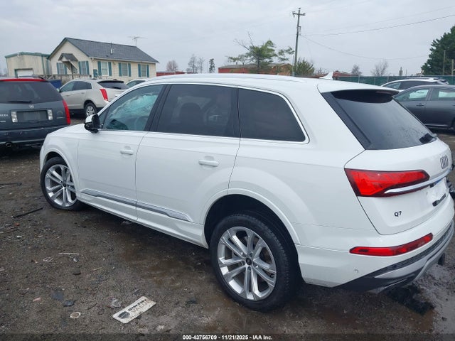 2025 AUDI Q7 WA1LCBF7XSD001327 Photo 2