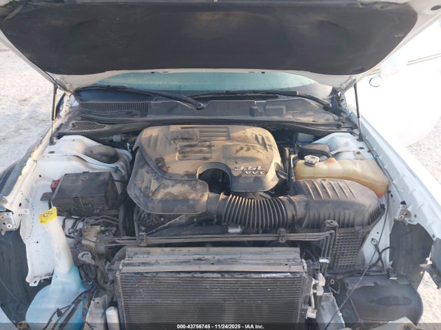 2C3CDZAG5FH822769 Dodge Challenger Sxt