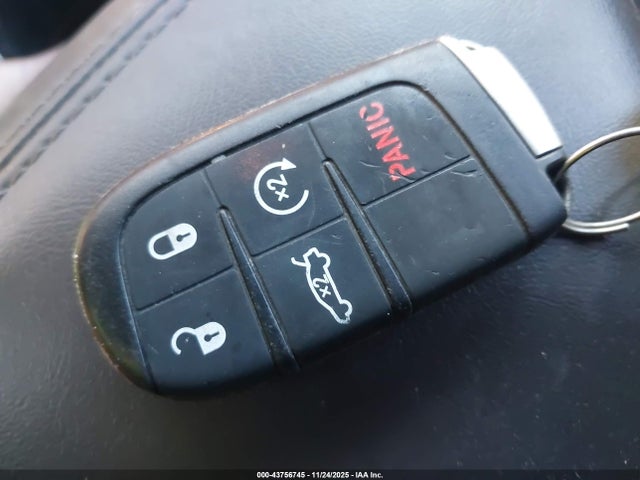 2C3CDZAG5FH822769 Dodge Challenger Sxt