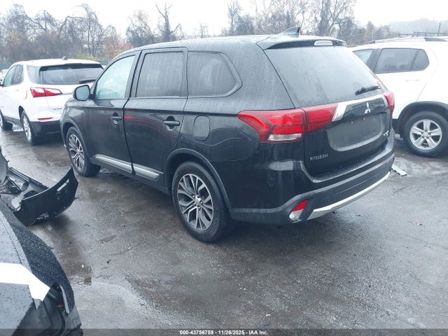 2018 MITSUBISHI OUTLANDER JA4AD3A39JJ002516 Photo 2
