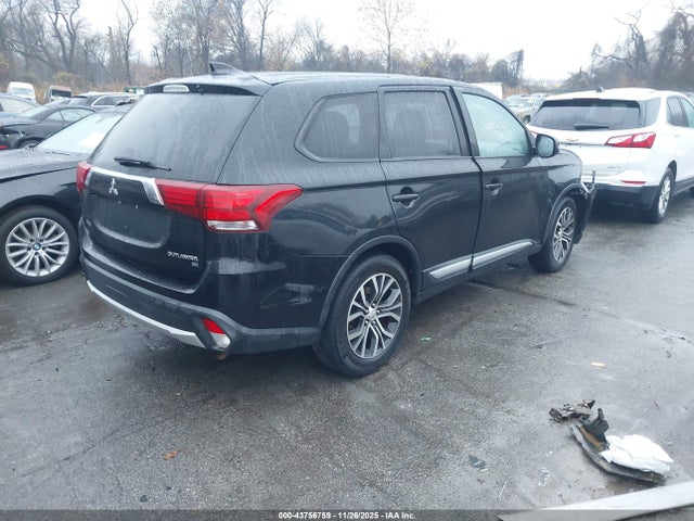 2018 MITSUBISHI OUTLANDER JA4AD3A39JJ002516 Photo 3