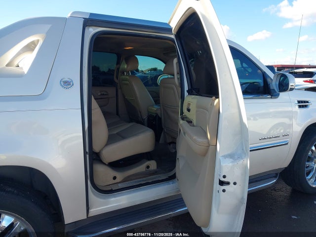 2010 CADILLAC ESCALADE EXT 3GYVKMEF8AG279578 Photo 7