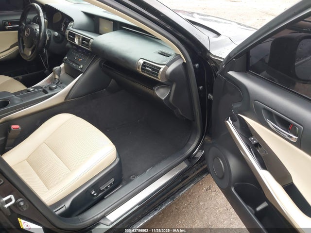 43756802 :رقم المزاد ، JTHBF1D28F5075483 vin ، 2015 Lexus Is 250 مزاد بيع