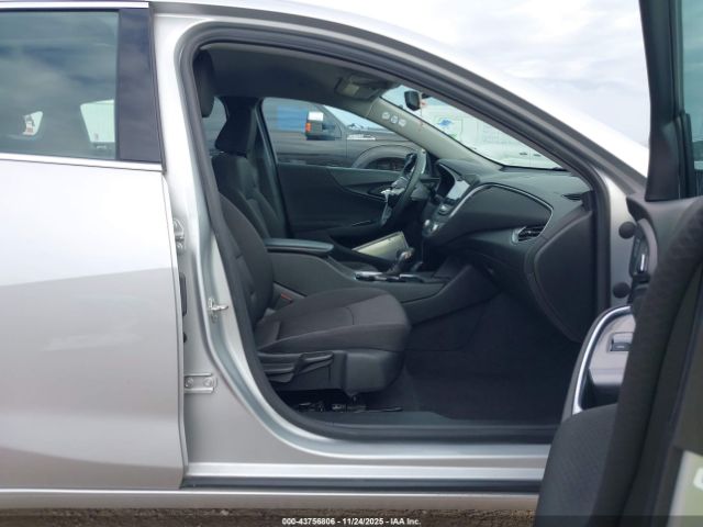 2022 CHEVROLET MALIBU 1G1ZD5ST9NF119274 Photo 4