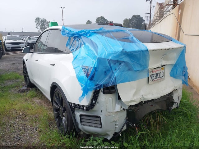 2022 TESLA MODEL Y 7SAYGDEF0NF488560 Photo 2