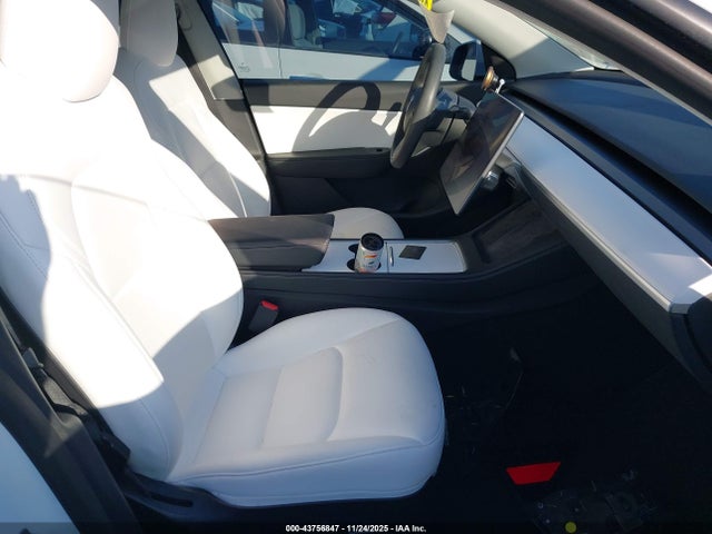 2022 TESLA MODEL Y 7SAYGDEF0NF488560 Photo 4