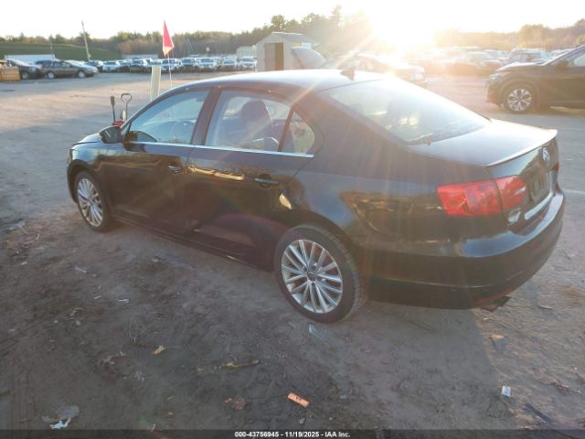 2014 VOLKSWAGEN JETTA 3VWLL7AJ9EM444564 Photo 2