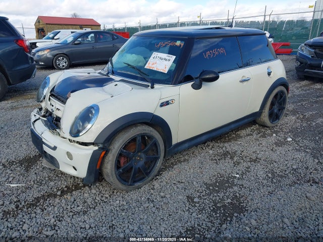 2005 MINI COOPER S WMWRE334X5TD91155 Photo 1