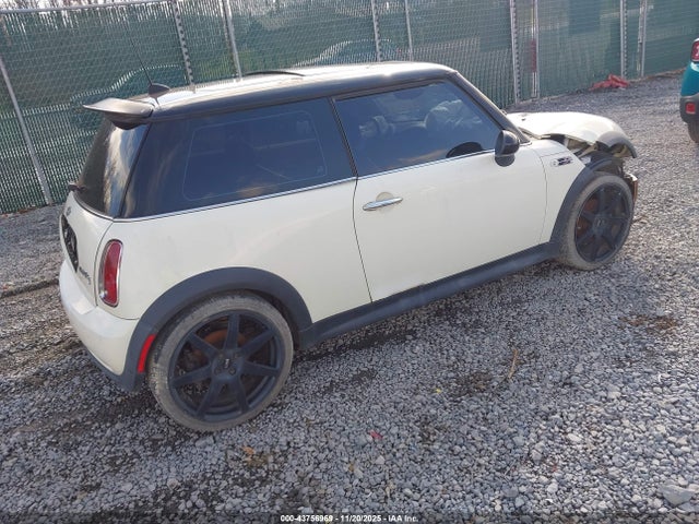 2005 MINI COOPER S WMWRE334X5TD91155 Photo 3