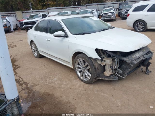 2017 VOLKSWAGEN PASSAT 1VWGT7A38HC019054