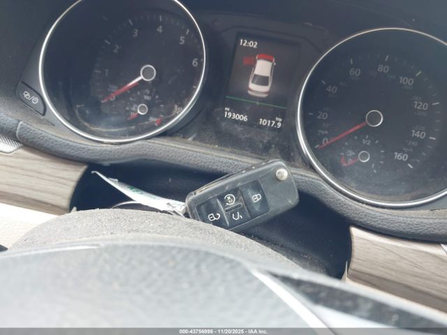 2017 VOLKSWAGEN PASSAT 1VWGT7A38HC019054 Photo 10