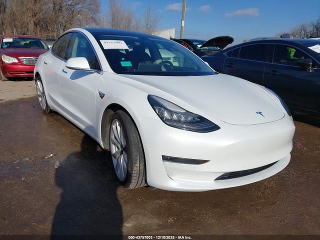 2018 TESLA MODEL 3 5YJ3E1EB2JF092472 Photo 0