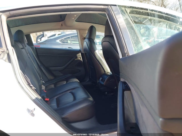 2018 TESLA MODEL 3 5YJ3E1EB2JF092472 Photo 7