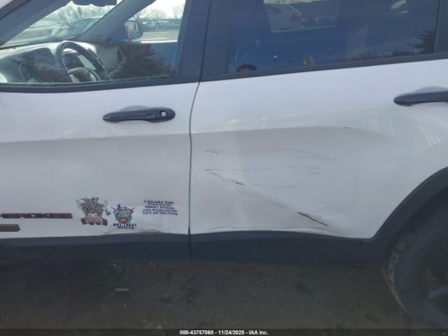 2016 JEEP CHEROKEE 1C4PJLCB3GW272821 Photo 5