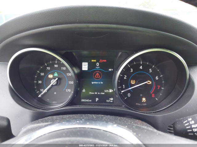 2017 JAGUAR F-PACE SADCM2BV2HA097332 Photo 6