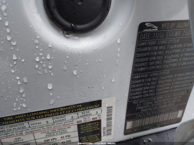 2017 JAGUAR F-PACE SADCM2BV2HA097332 Photo 8