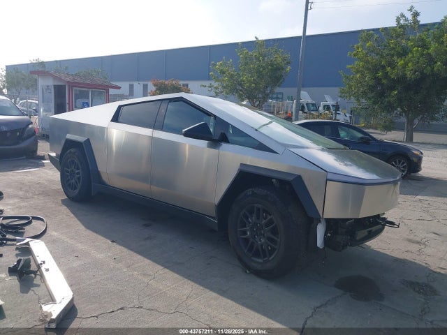 2025 TESLA CYBERTRUCK 7G2CEHED8SA067906 Photo 0