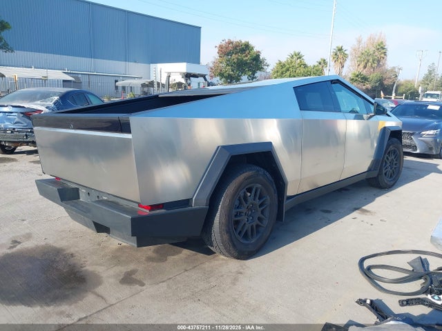 2025 TESLA CYBERTRUCK 7G2CEHED8SA067906 Photo 3